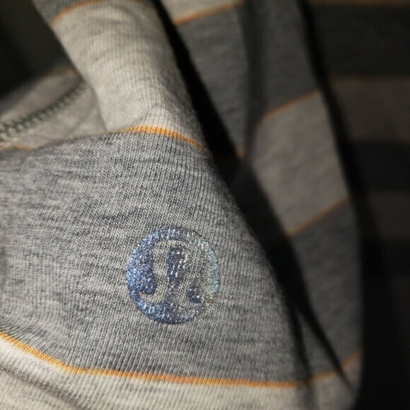 Lululemon Athletica Striped Tee Shirt Gray Orange Mens‎ Size Large Pre-Owned - Picture 4 of 5